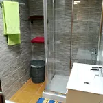דירה Charming 30 Sqm + Terrace לה אוליבה