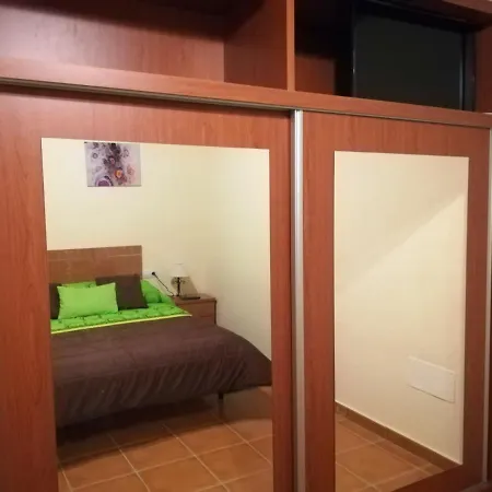 Charming 30 Sqm + Terrace דירה